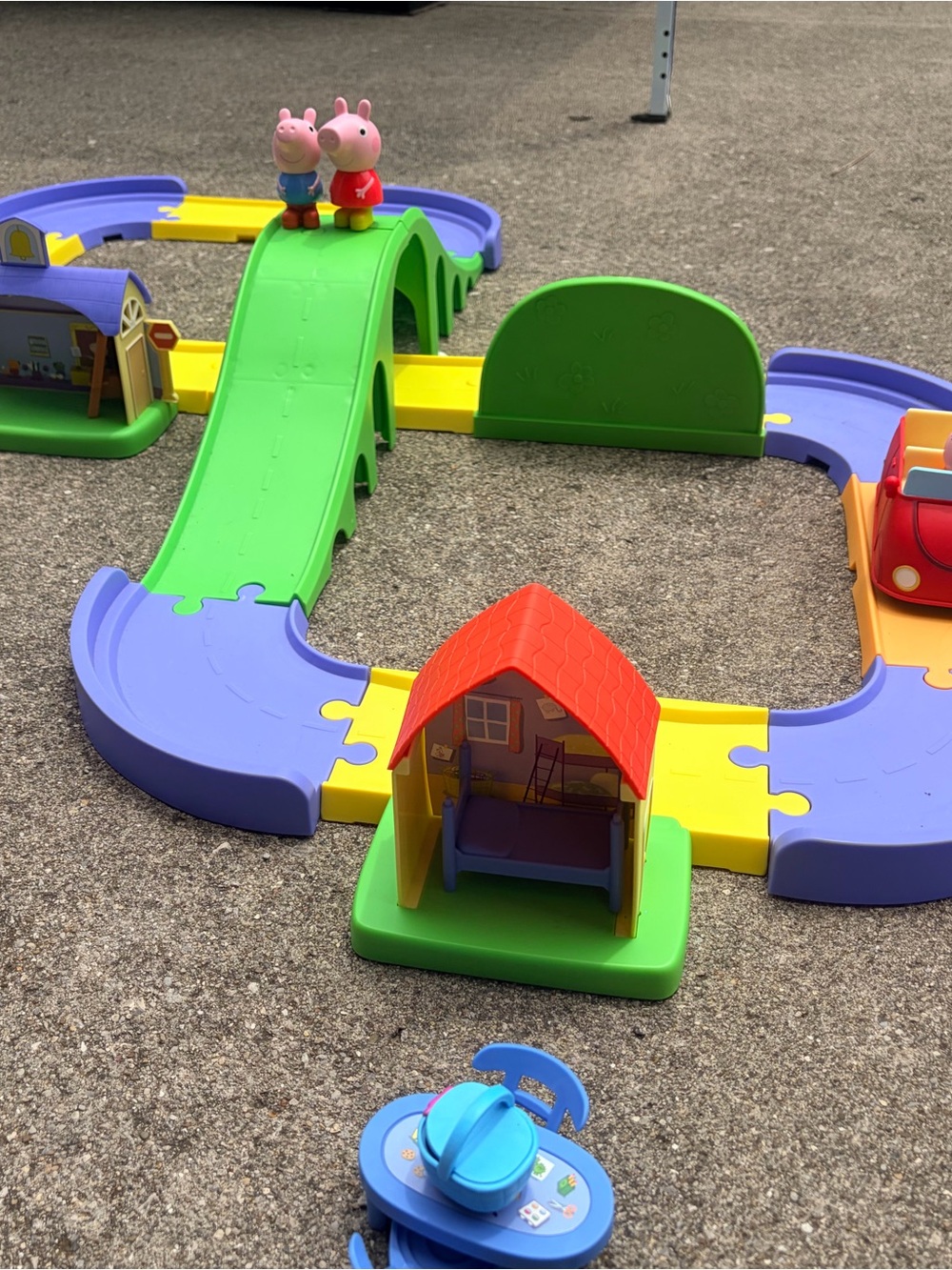 Peppa Pig “All around town”